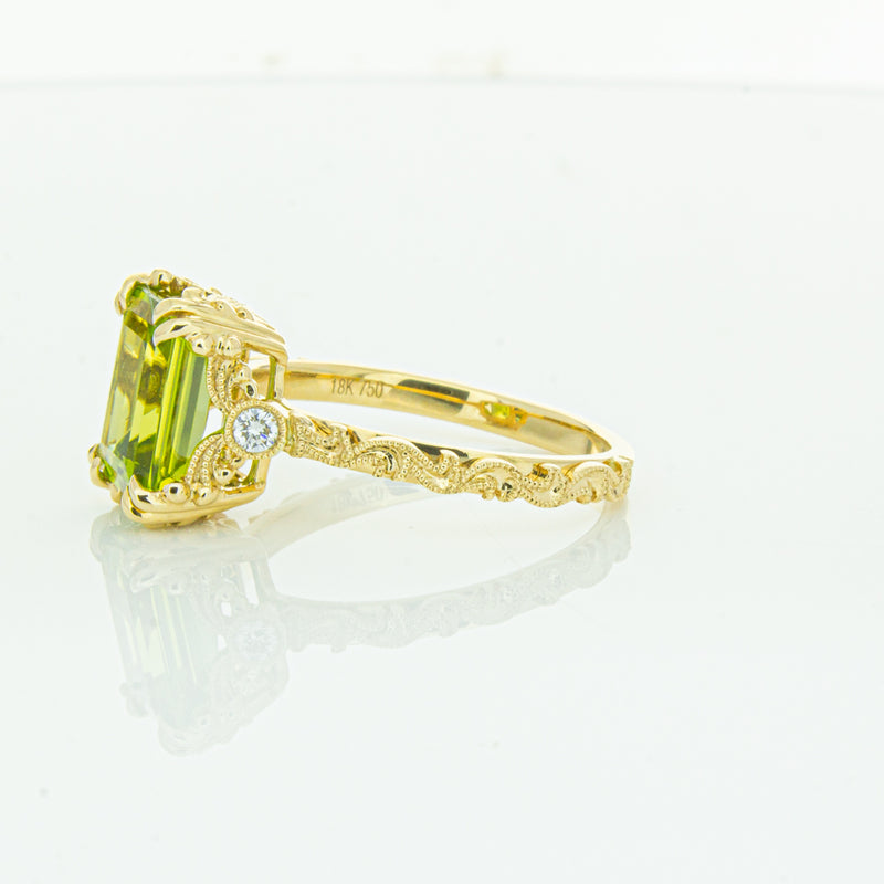18ct Yellow Gold Peridot & Diamond Romanov Ring-Ring-Walker & Hall