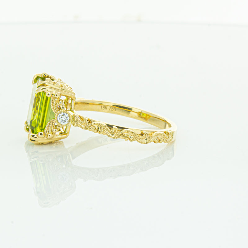 18ct Yellow Gold Peridot & Diamond Romanov Ring-Ring-Walker & Hall