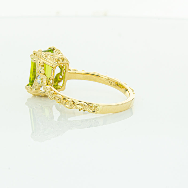 18ct Yellow Gold Peridot & Diamond Romanov Ring-Ring-Walker & Hall