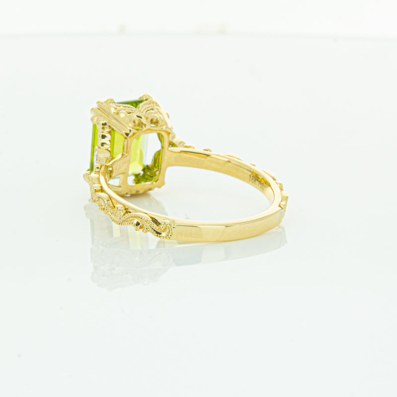 18ct Yellow Gold Peridot & Diamond Romanov Ring-Ring-Walker & Hall
