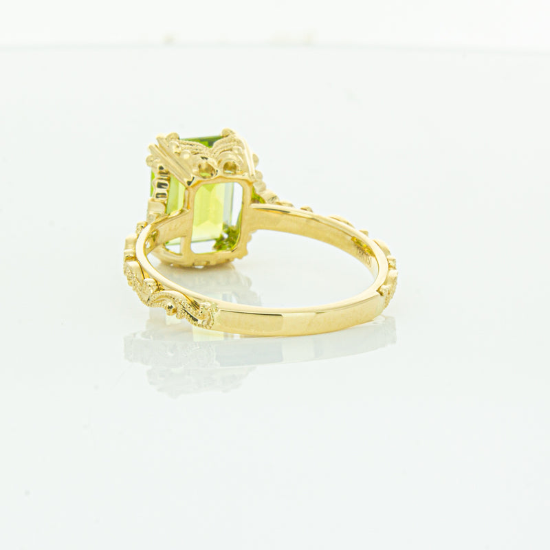 18ct Yellow Gold Peridot & Diamond Romanov Ring-Ring-Walker & Hall