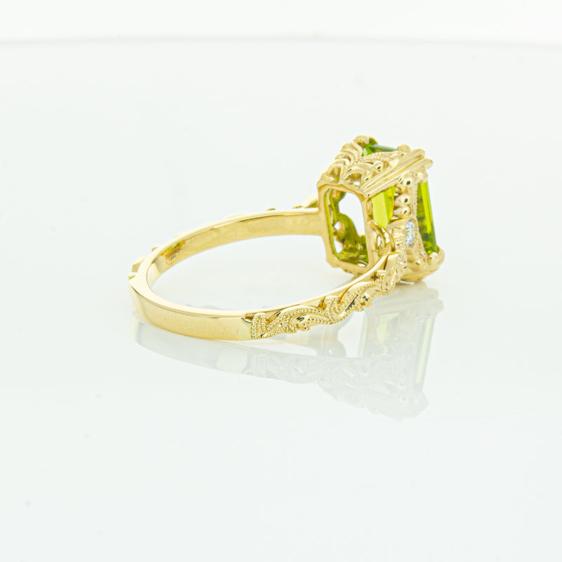 18ct Yellow Gold Peridot & Diamond Romanov Ring-Ring-Walker & Hall