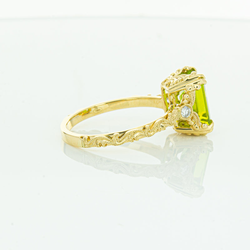18ct Yellow Gold Peridot & Diamond Romanov Ring-Ring-Walker & Hall