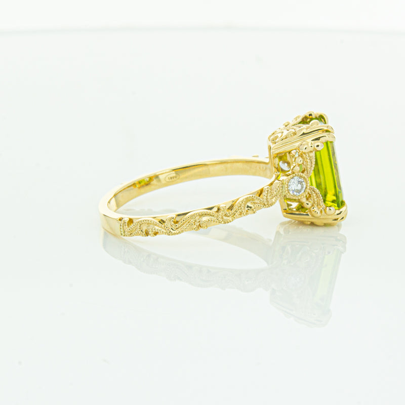 18ct Yellow Gold Peridot & Diamond Romanov Ring-Ring-Walker & Hall