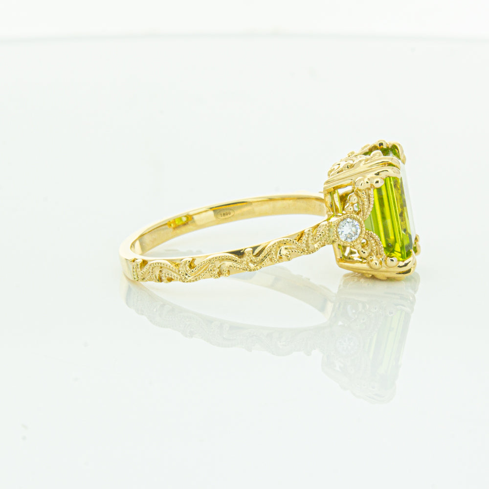 18ct Yellow Gold Peridot & Diamond Romanov Ring-Ring-Walker & Hall