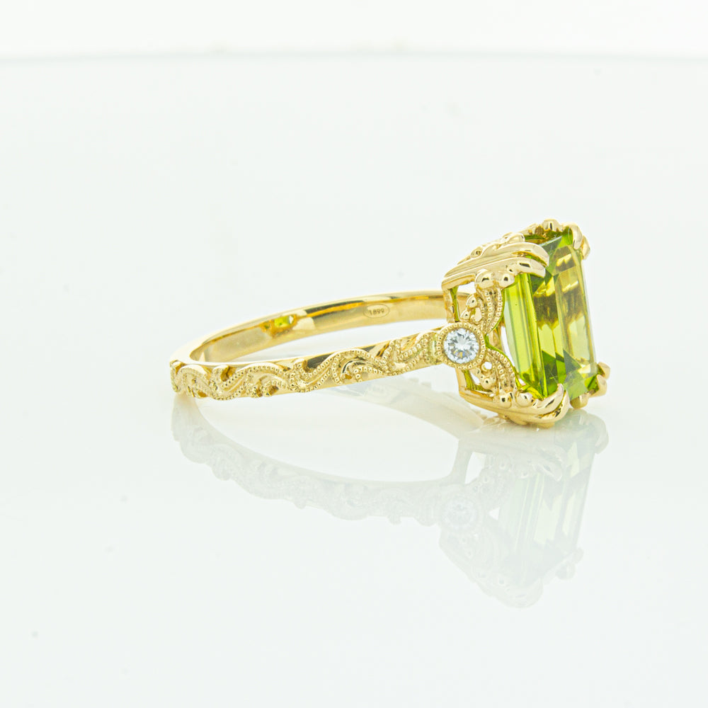 18ct Yellow Gold Peridot & Diamond Romanov Ring-Ring-Walker & Hall