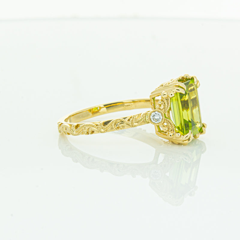 18ct Yellow Gold Peridot & Diamond Romanov Ring-Ring-Walker & Hall