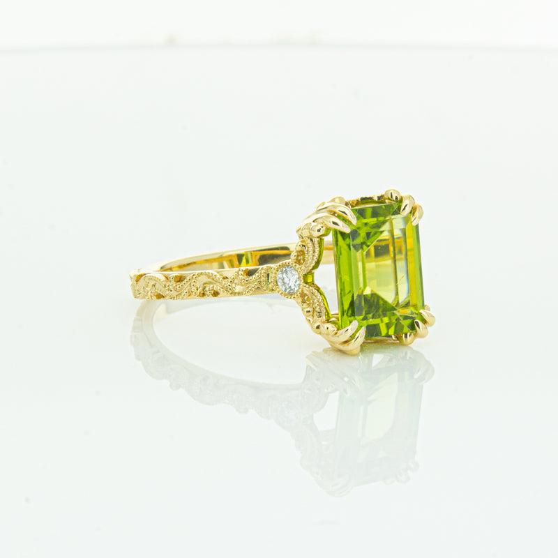 18ct Yellow Gold Peridot & Diamond Romanov Ring-Ring-Walker & Hall