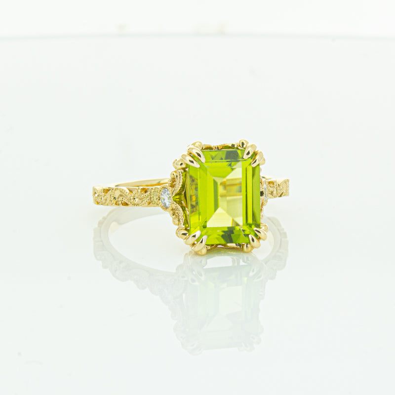 18ct Yellow Gold Peridot & Diamond Romanov Ring-Ring-Walker & Hall