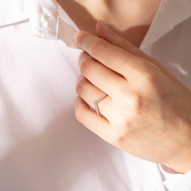 14ct White Gold Diamond Chevron Band-Ring-Walker & Hall