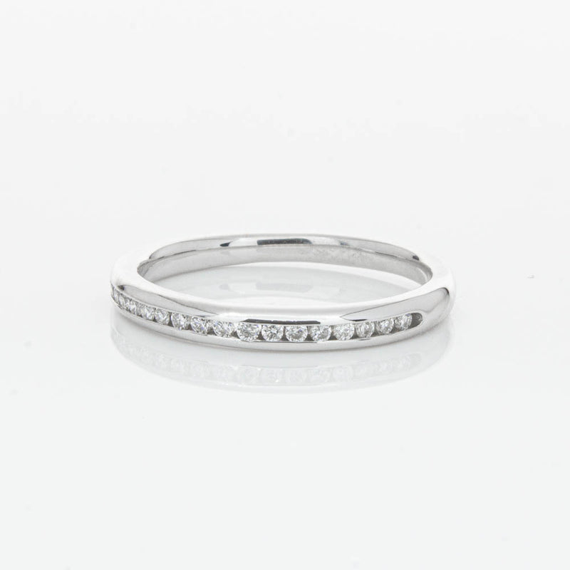 14ct White Gold Diamond Vida Band-Ring-Walker & Hall