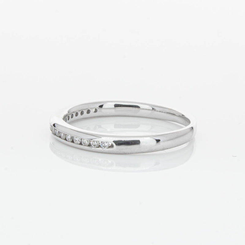 14ct White Gold Diamond Vida Band-Ring-Walker & Hall