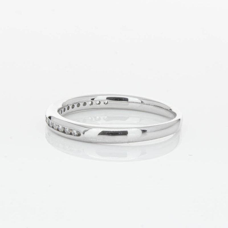 14ct White Gold Diamond Vida Band-Ring-Walker & Hall