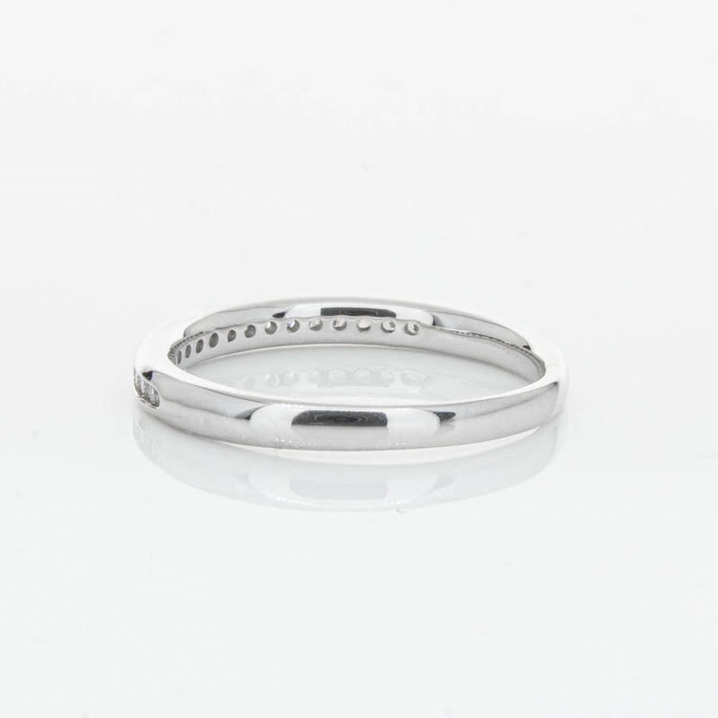 14ct White Gold Diamond Vida Band-Ring-Walker & Hall