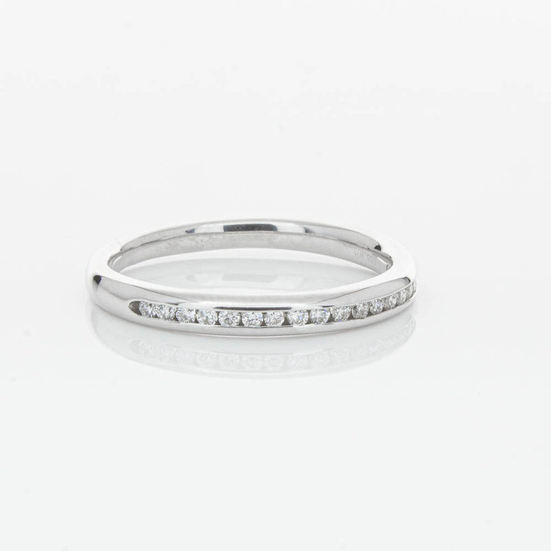 14ct White Gold Diamond Vida Band-Ring-Walker & Hall