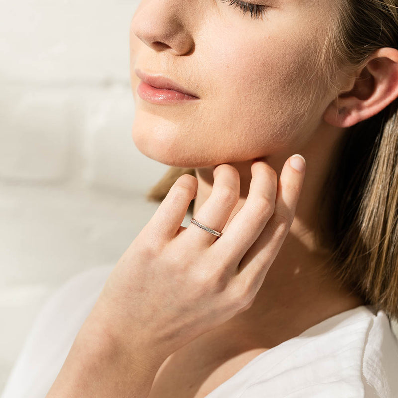 14ct White Gold Diamond Vida Band-Ring-Walker & Hall