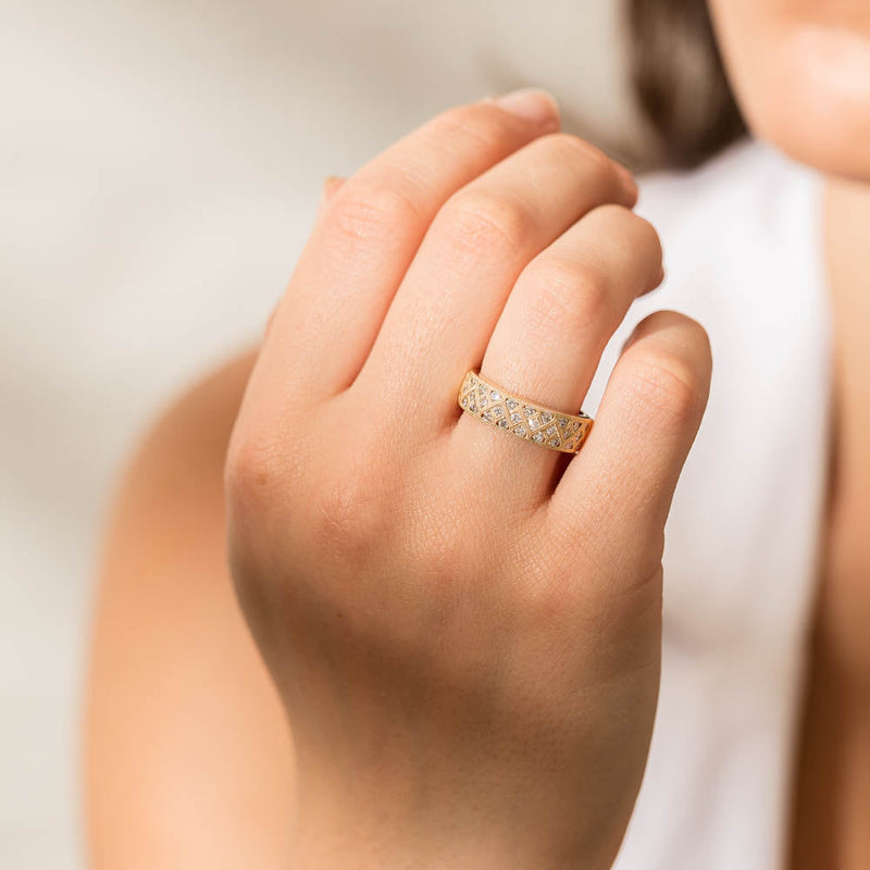 18ct Yellow Gold Diamond Honour Ring-Ring-Walker & Hall