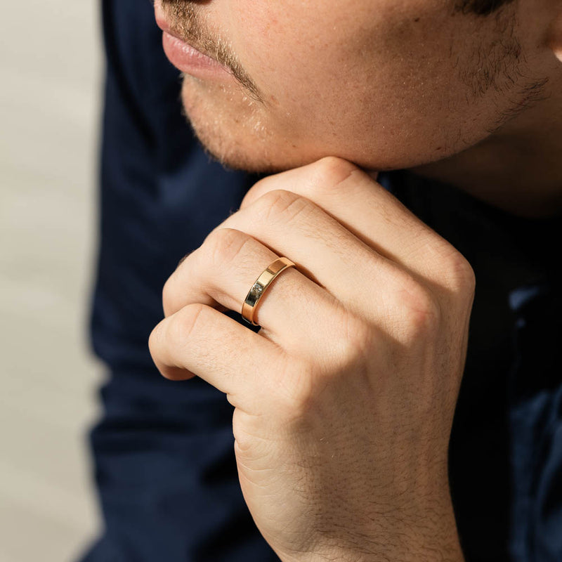 9ct Yellow Gold 4mm Square Profile Band-Ring-Walker & Hall