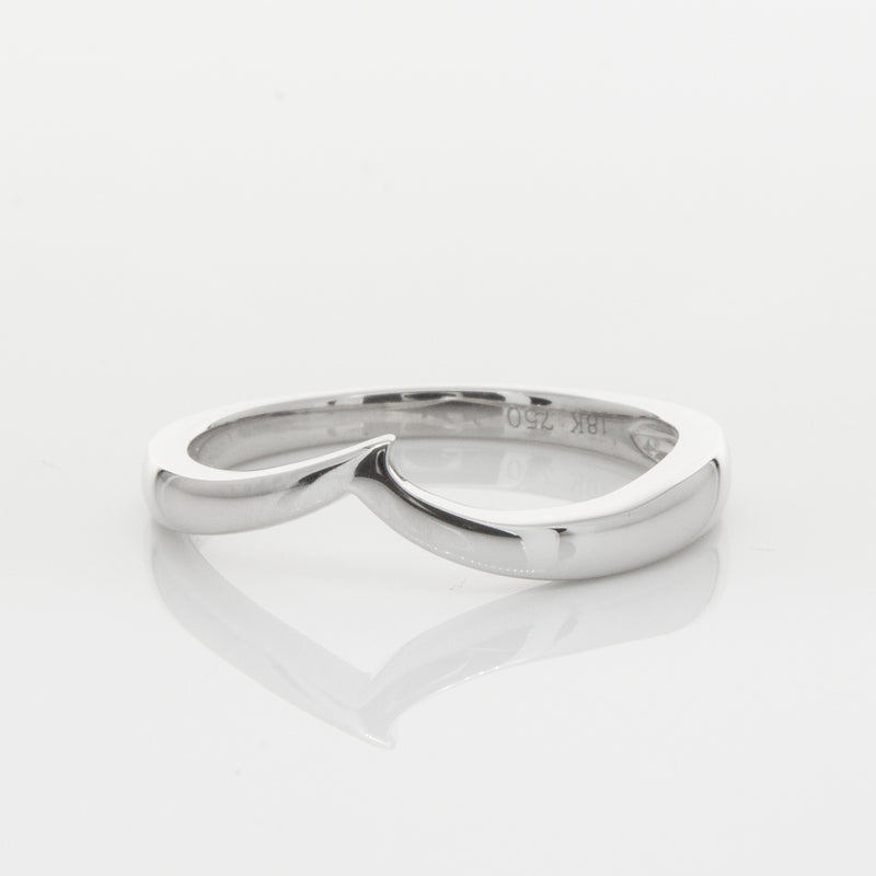 18ct White Gold Fitted Solstice Band-Ring-Walker & Hall