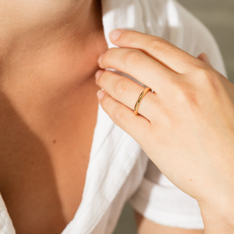 18ct Yellow Gold Venetian Band-Ring-Walker & Hall