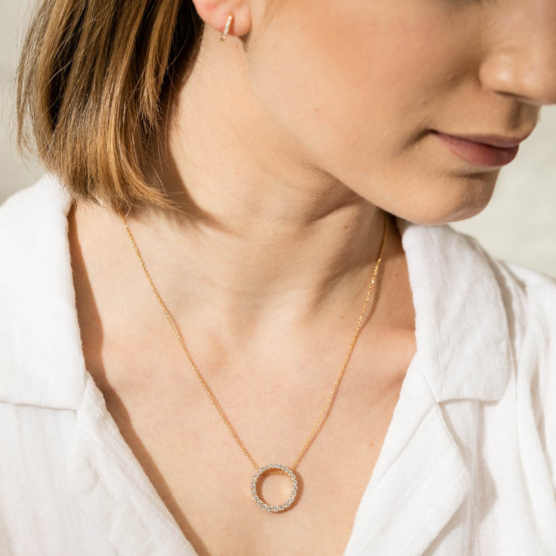 18ct Yellow Gold Diamond Circle Pendant-Necklace-Walker & Hall