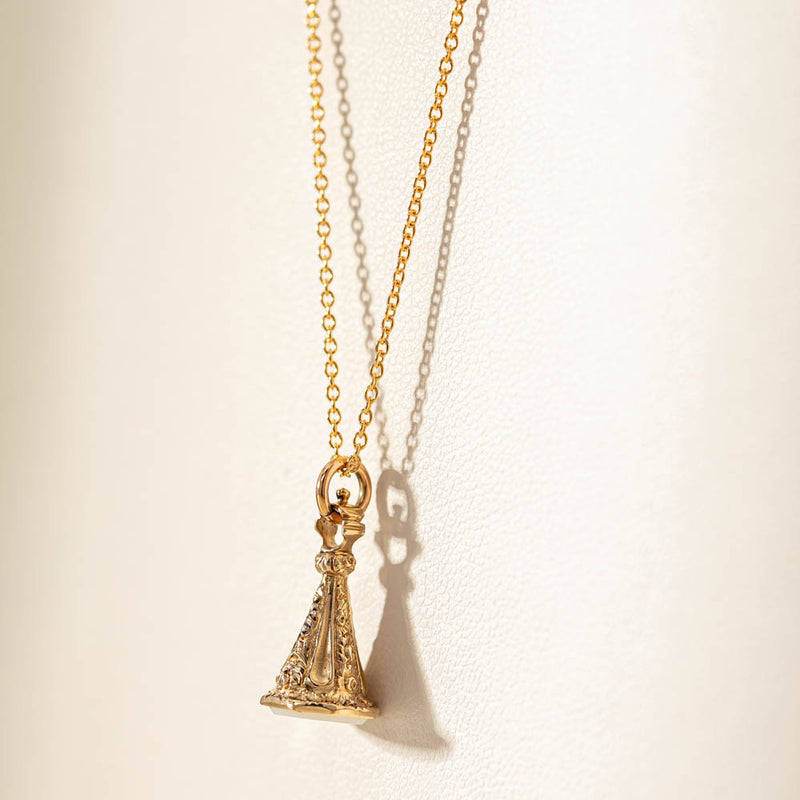 Deja Vu 9ct Yellow Gold Seal Pendant With Chain-Necklace-Walker & Hall