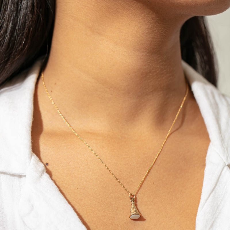 Deja Vu 9ct Yellow Gold Seal Pendant With Chain-Necklace-Walker & Hall