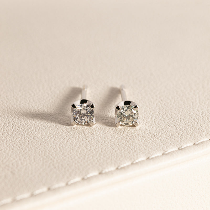 18ct White Gold .25ct Diamond Studs-Earrings-Walker & Hall