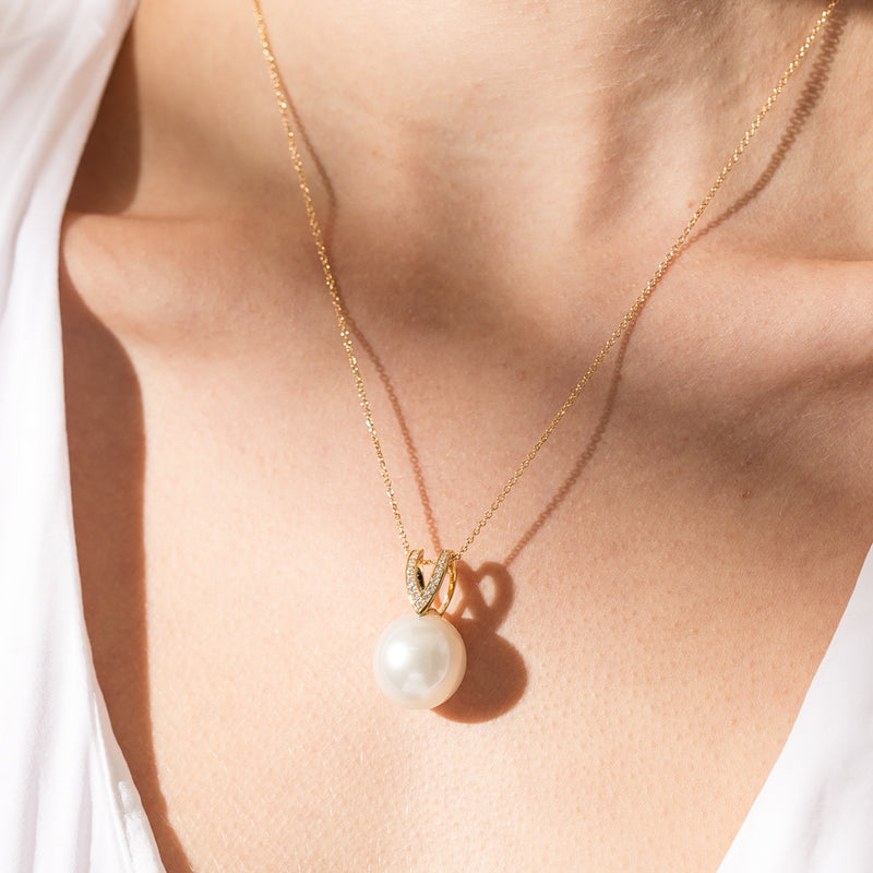 18ct Yellow Gold South Sea Pearl & Diamond Pendant-Necklace-Walker & Hall