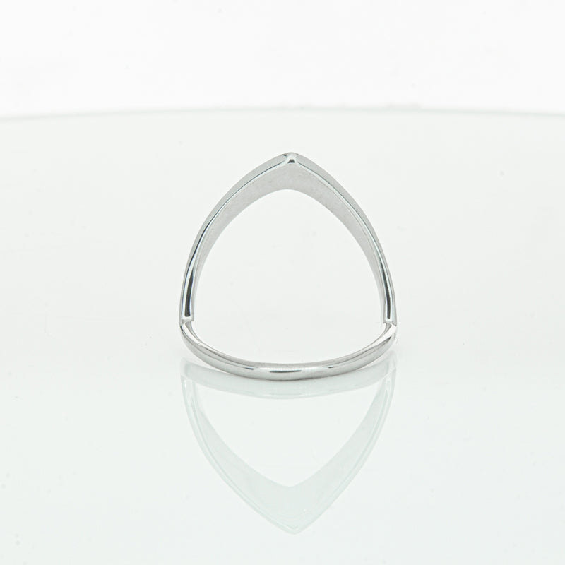 Sterling Silver V shaped Ring-Ring-Walker & Hall
