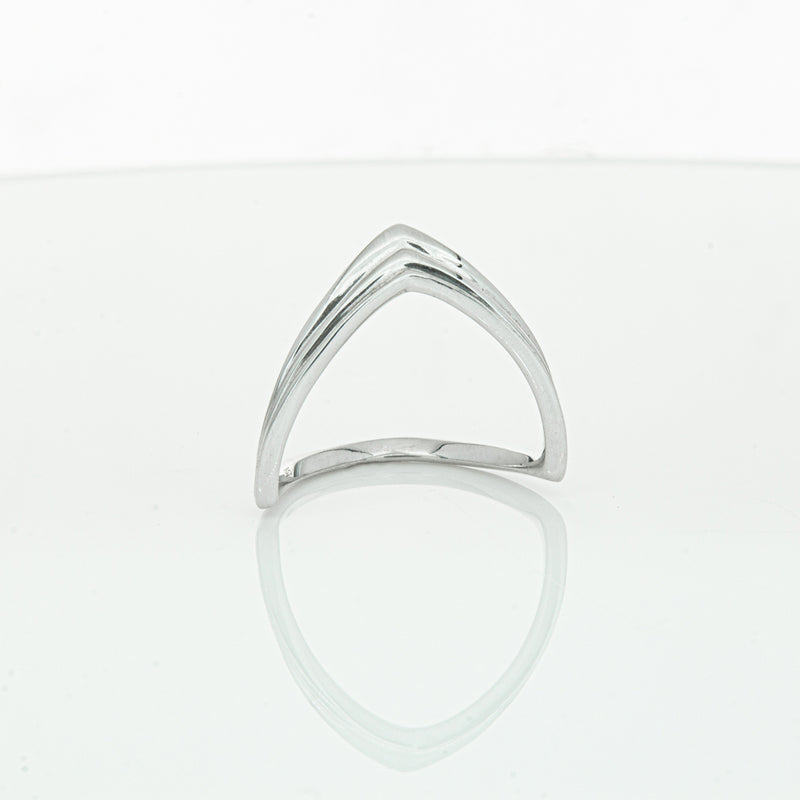 Sterling Silver V shaped Ring-Ring-Walker & Hall
